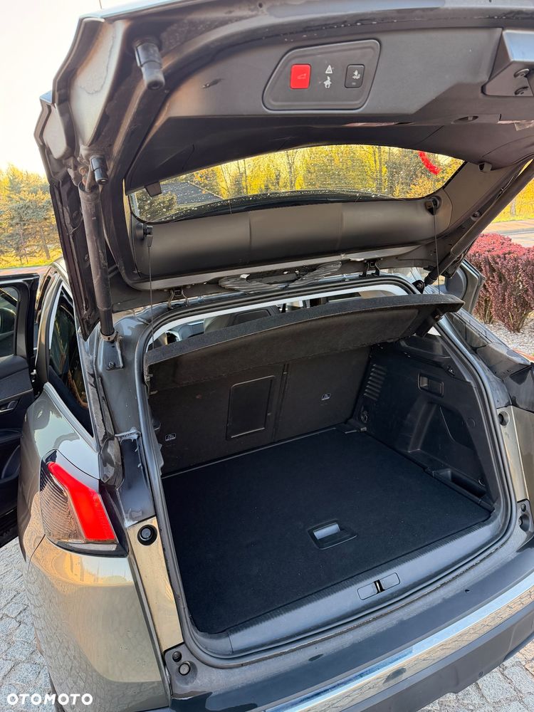 Peugeot 3008 PureTech 130 Stop & Start GPF EAT8 Allure Business-Paket - 37