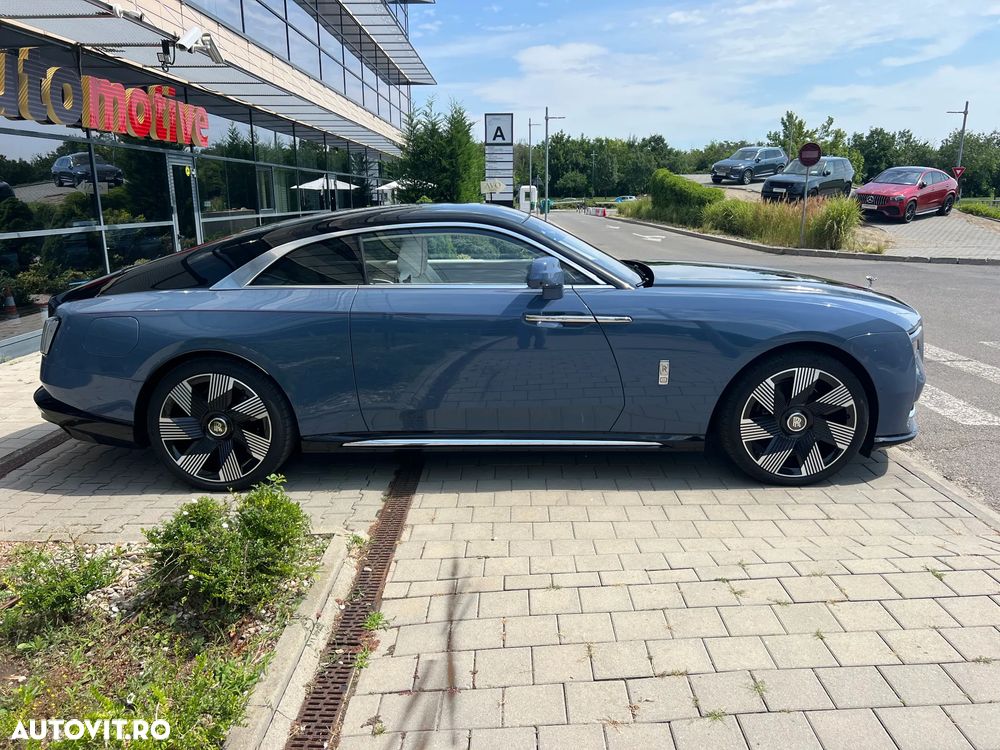 Rolls-Royce Spectre - 6
