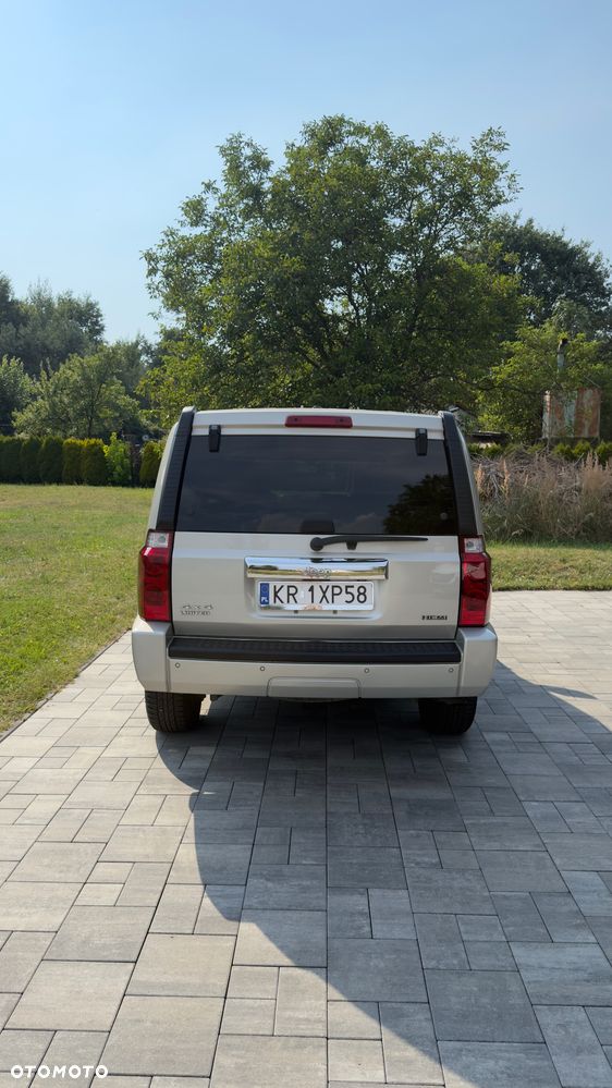 Jeep Commander 5.7 V8 Limited - 11