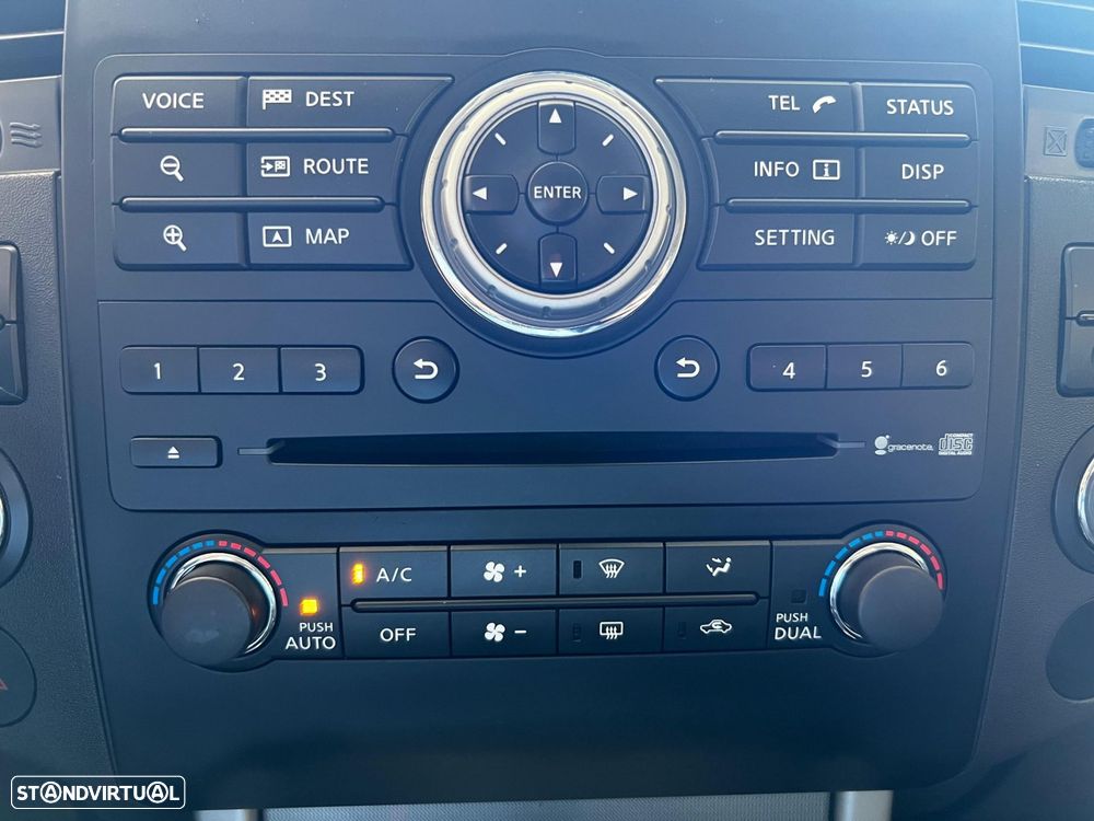 Nissan Navara 3.0 dCi V6 CD LE AT 4WD - 35
