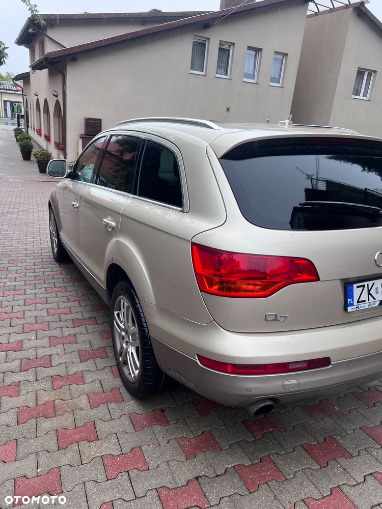 Audi Q7 4.2 FSI Quattro Tiptr - 6