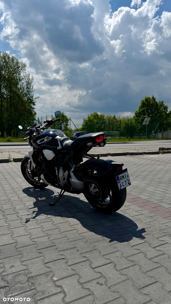Honda CB - 4