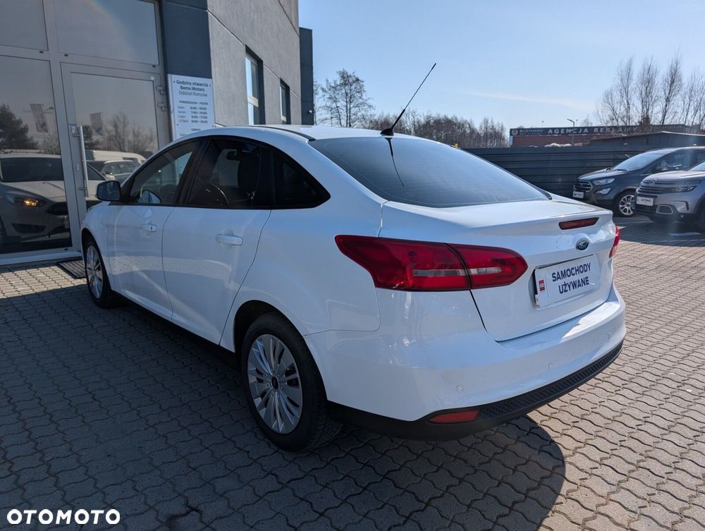 Ford Focus 1.6 Trend - 9