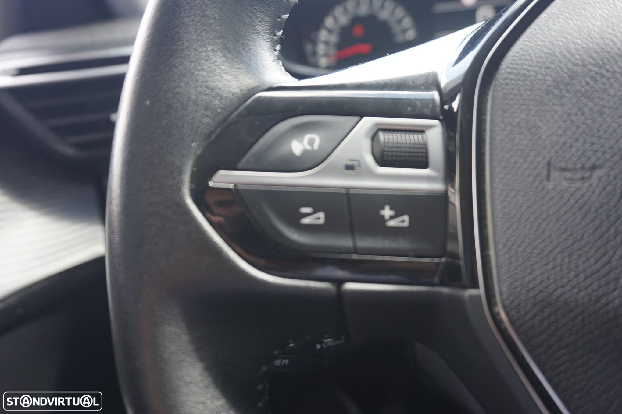 Peugeot 208 1.2 PureTech Active - 6