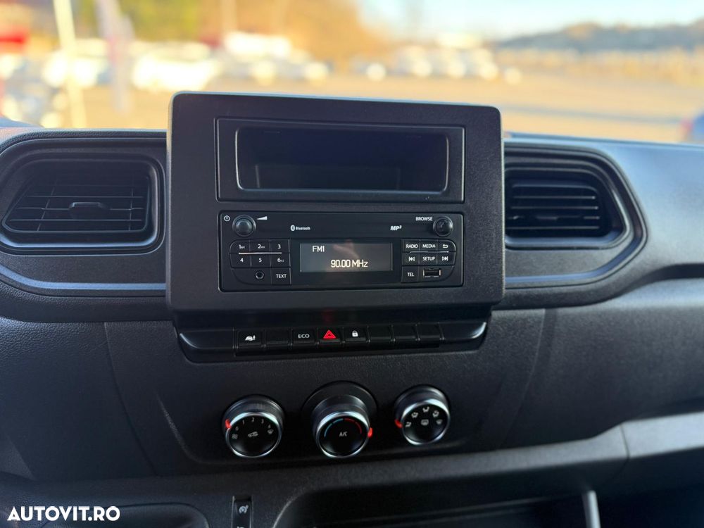 Renault Master 2.3 Blue 135 TT Furgon CD 3,5t L3H2 9 m3 - 13