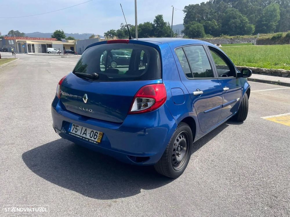 Renault Clio - 16