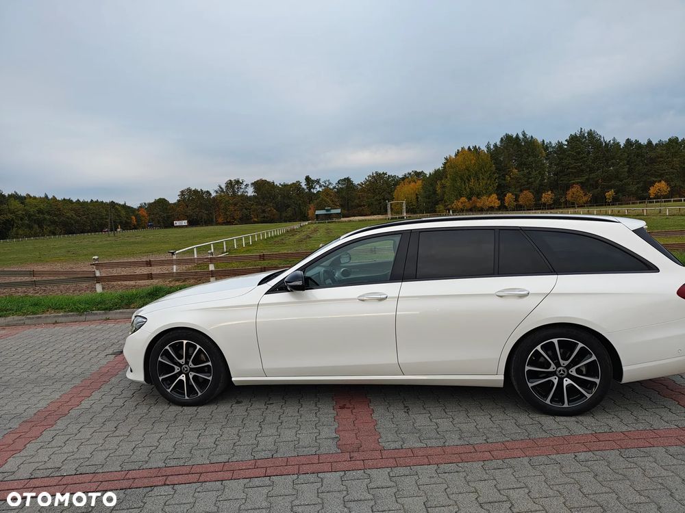 Mercedes-Benz Klasa E 300 d 9G-TRONIC - 18