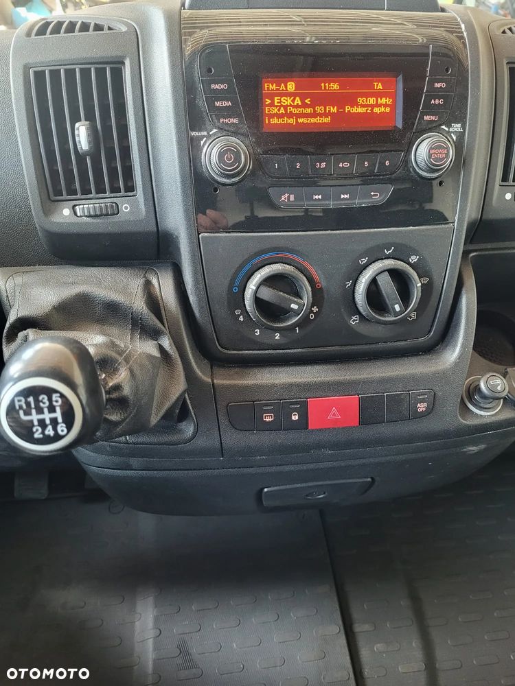Fiat Ducato 2016r 2.3 JTD 130KM Izoterma Chłodnia Food Truck Sklep HAKI na mięso półki Mroźnia Agregat - 26