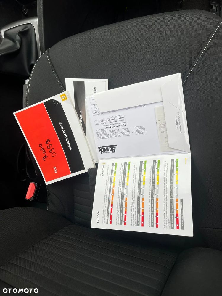 Renault Clio 1.2 16V 75 LIMITED - 8