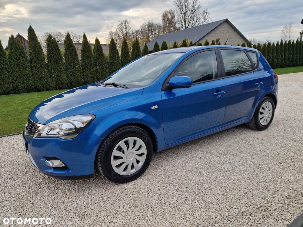 Kia Ceed 1.4 CVVT Dream-Team Edition - 14