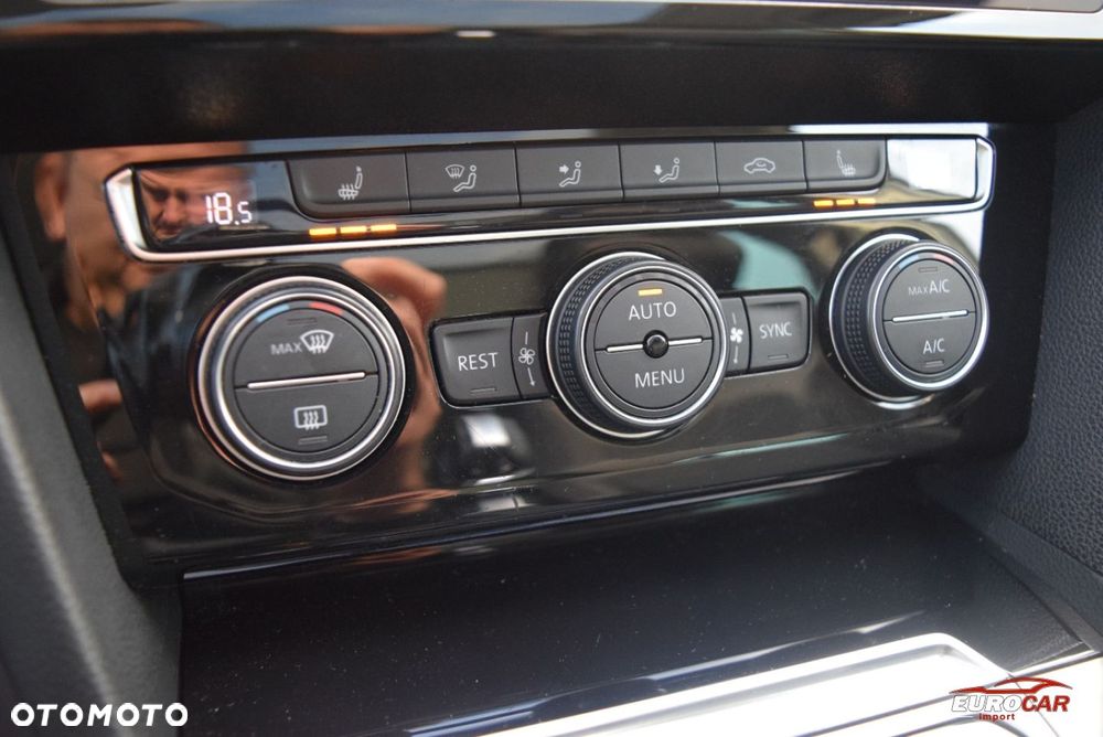 Volkswagen Passat - 26