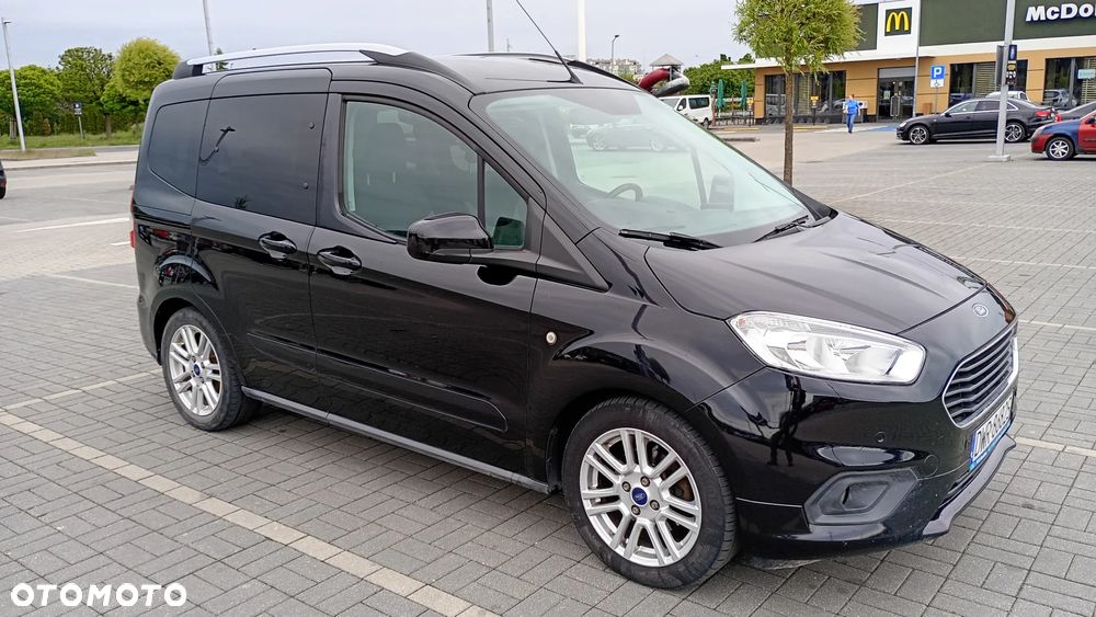 Ford Tourneo Courier 1.0 EcoBoost Titanium - 2