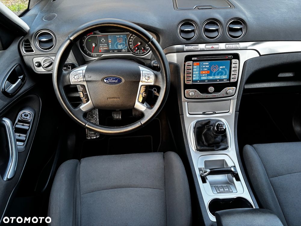 Ford S-Max 2.0 Titanium - 23