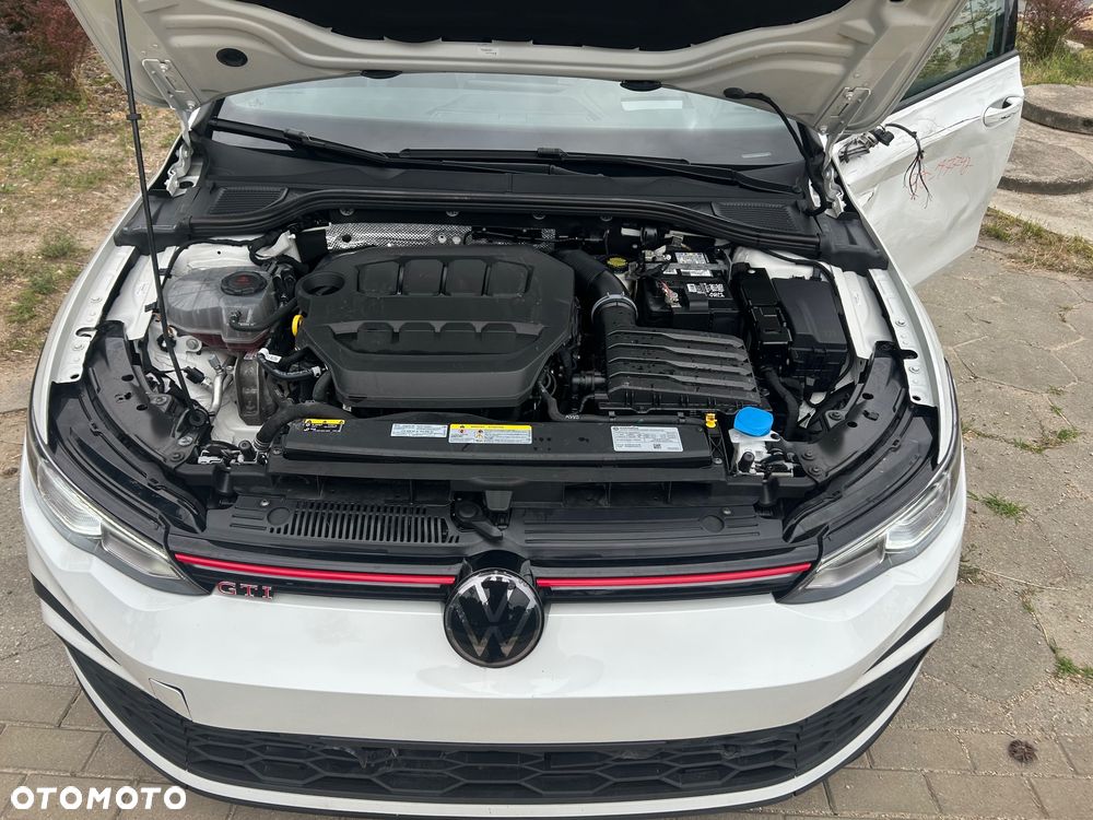 Volkswagen Golf - 38