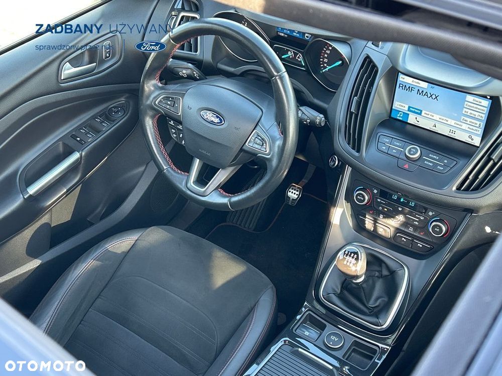 Ford Kuga 1.5 EcoBoost 2x4 ST-Line - 25