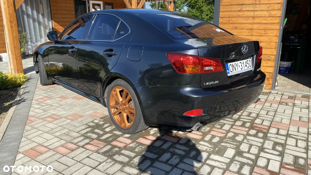 Lexus IS - 21