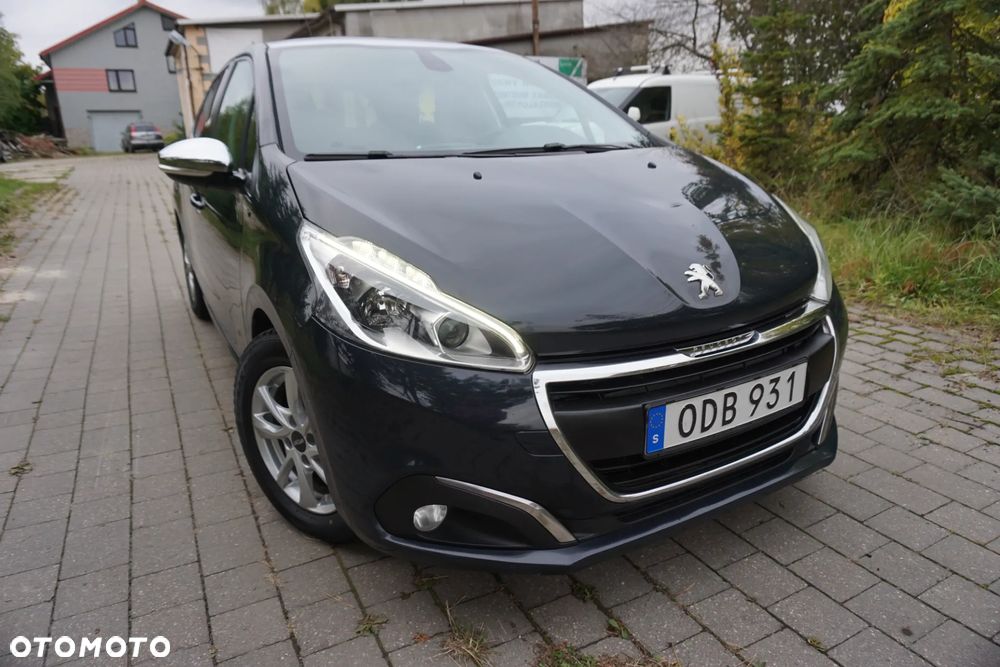Peugeot 208 - 14