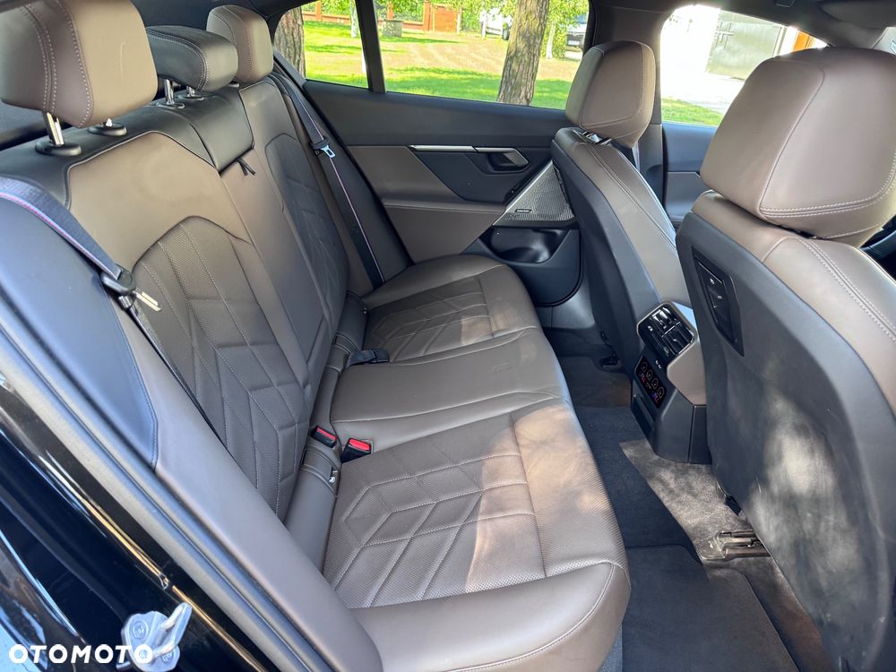 BMW Seria 5 520d xDrive mHEV M Sport - 20