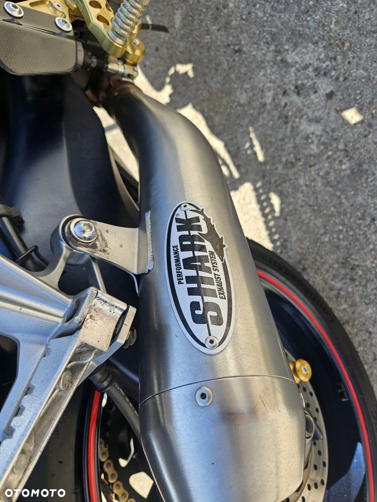 Yamaha FZ - 9
