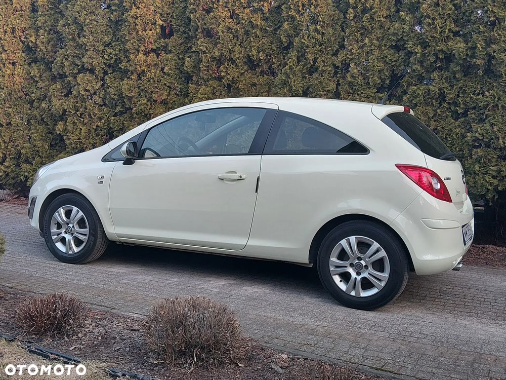 Opel Corsa 1.4 16V 150 Jahre - 31