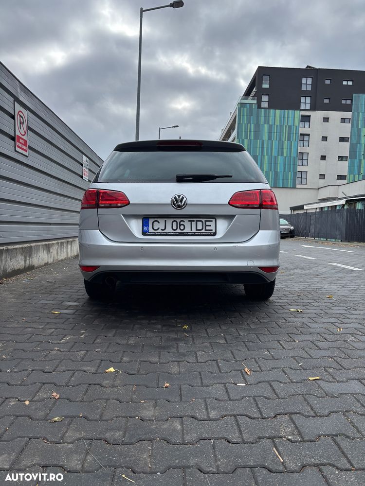 Volkswagen Golf - 5
