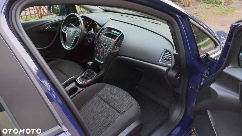 Opel Astra 1.6 CDTI Essentia - 13