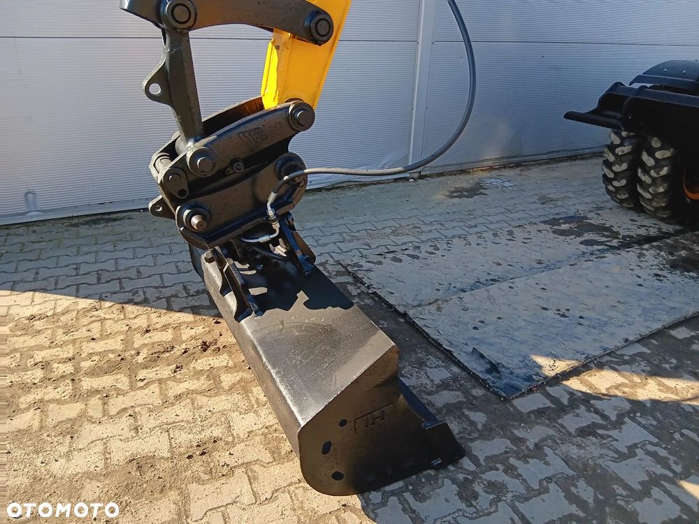 JCB 110W - 14