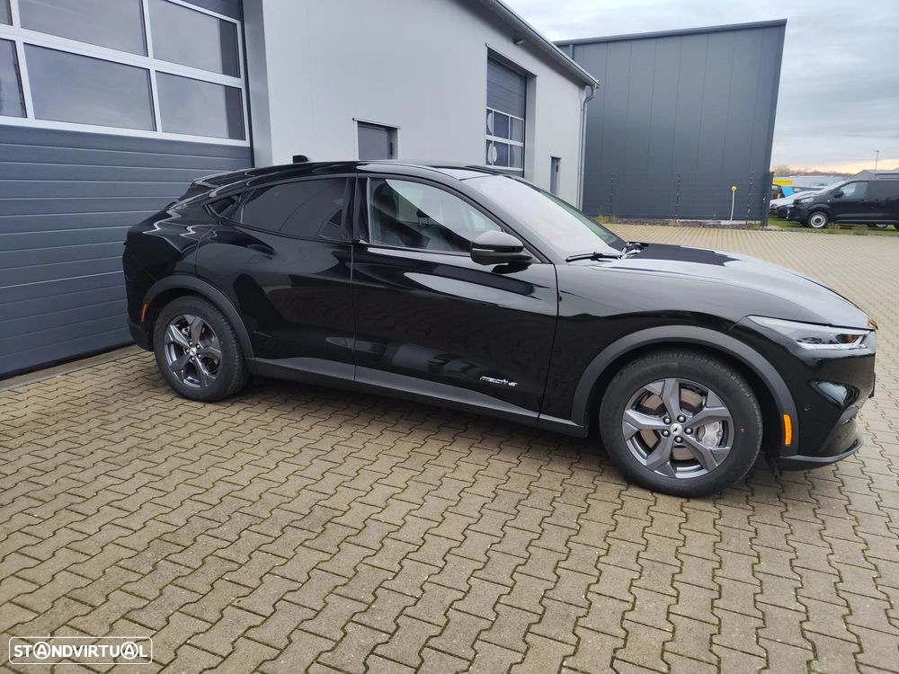 Ford Mustang Mach-E 75.7 kWh Base - 3