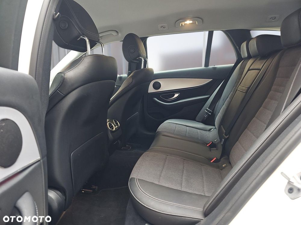 Mercedes-Benz Klasa E 220 d 4-Matic - 10