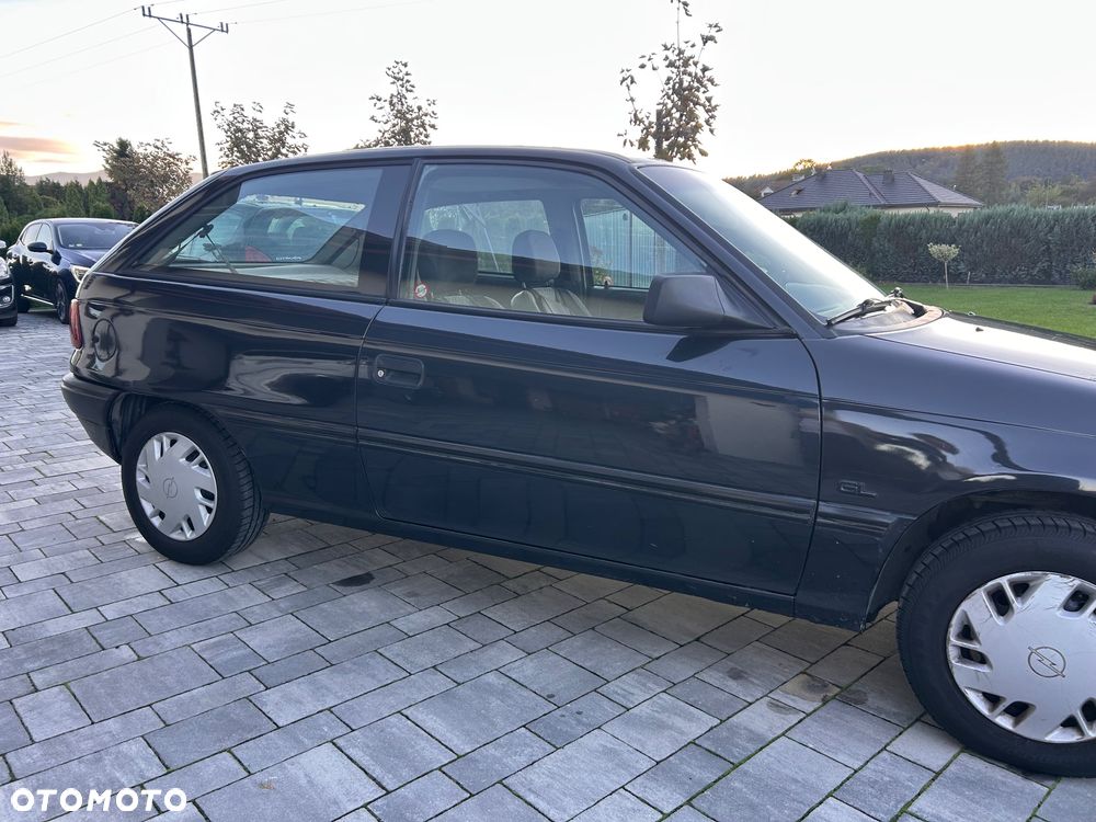 Opel Astra 1.4 GL - 3