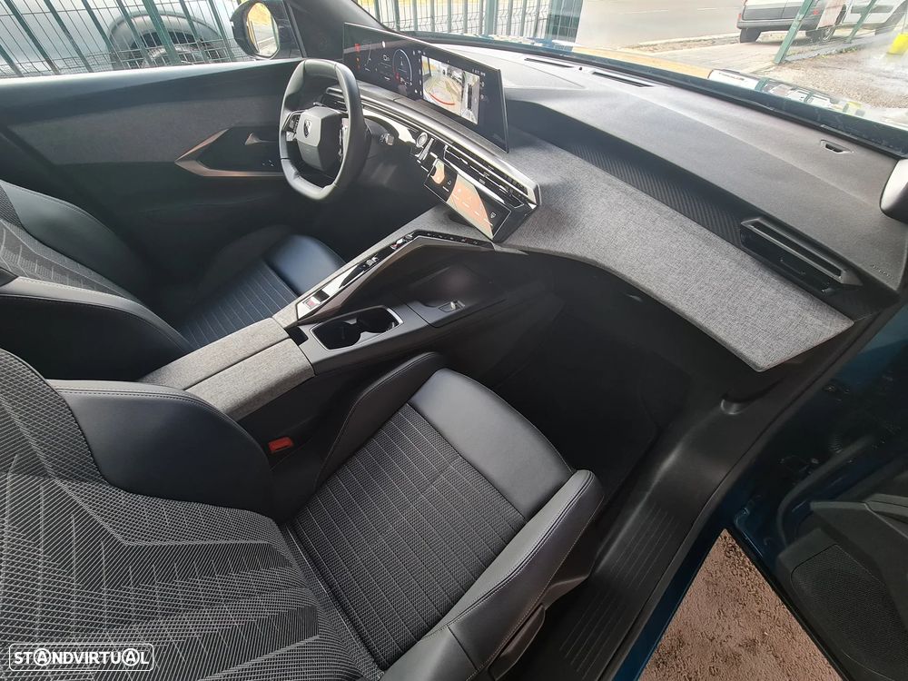 Peugeot 3008 1.2 Hybrid Allure e-DCS6 - 14