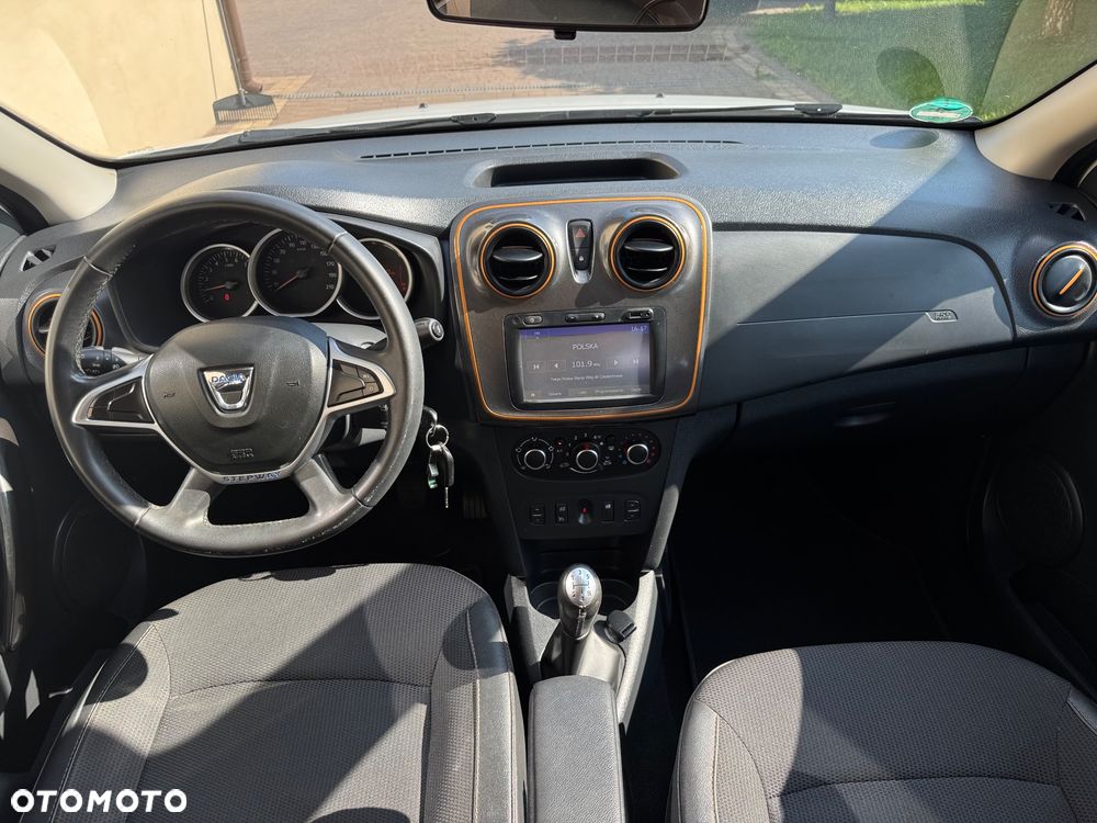 Dacia Sandero TCe 90 Celebration - 12