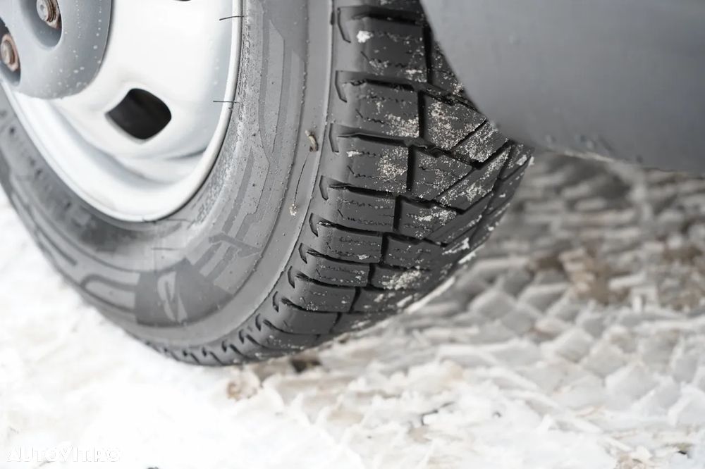 Iveco DAILY 35-140 / CONTAINER / AUTOMAT HI-MATIC / TWIN / 2020 / IMPORTAT - 14