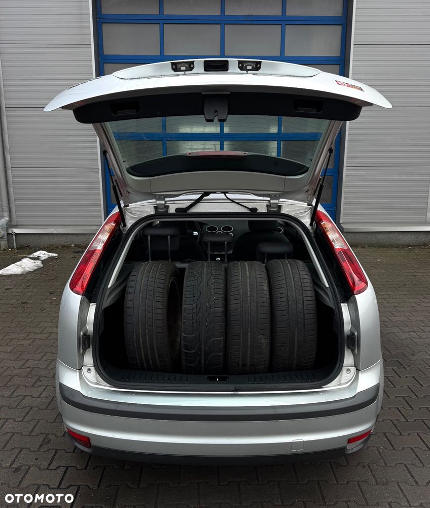 Ford Focus 1.6 16V Style - 23