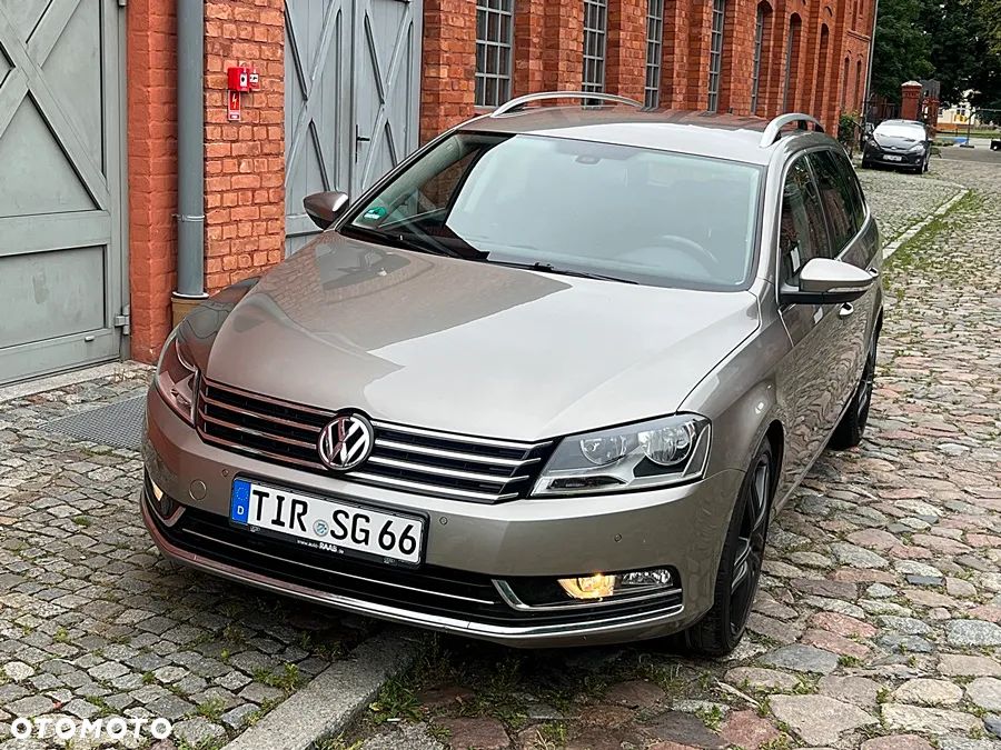 Volkswagen Passat 2.0 TDI DPF Highline - 8