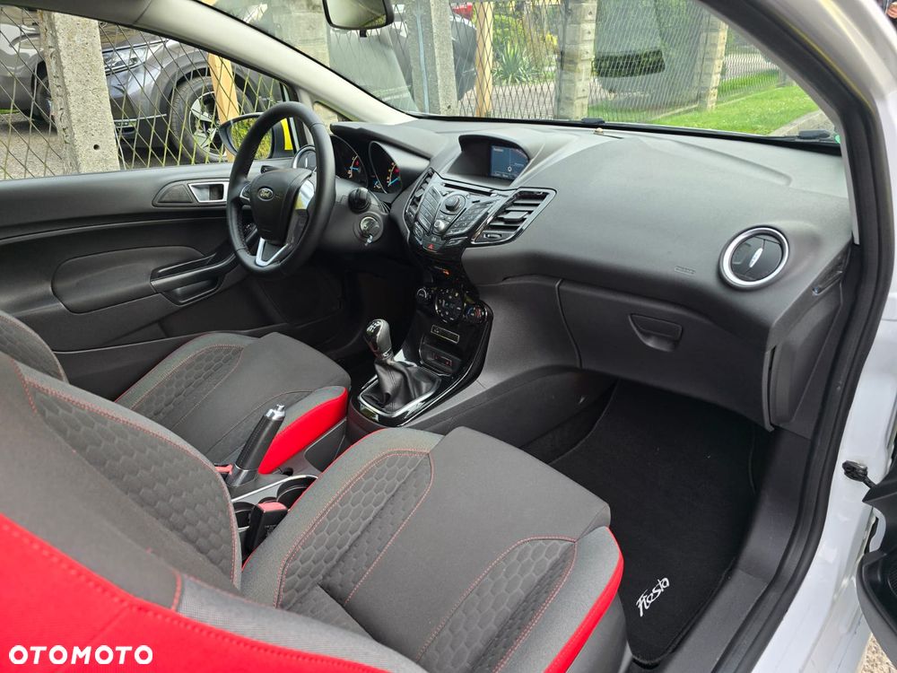 Ford Fiesta 1.0 EcoBoost STart-Stop ST-LINE - 30