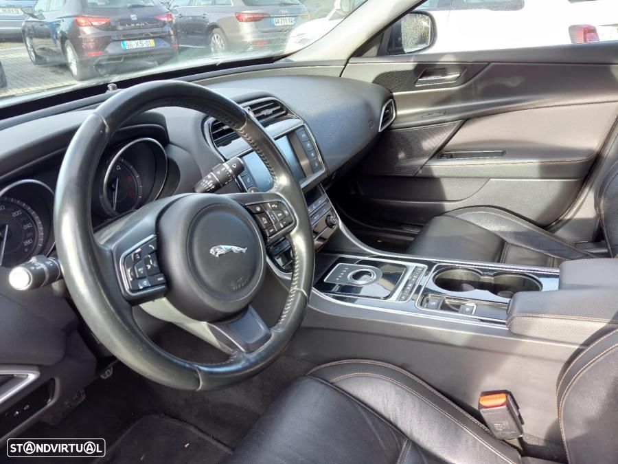 Jaguar XE 2.0 D Prestige Aut. - 6