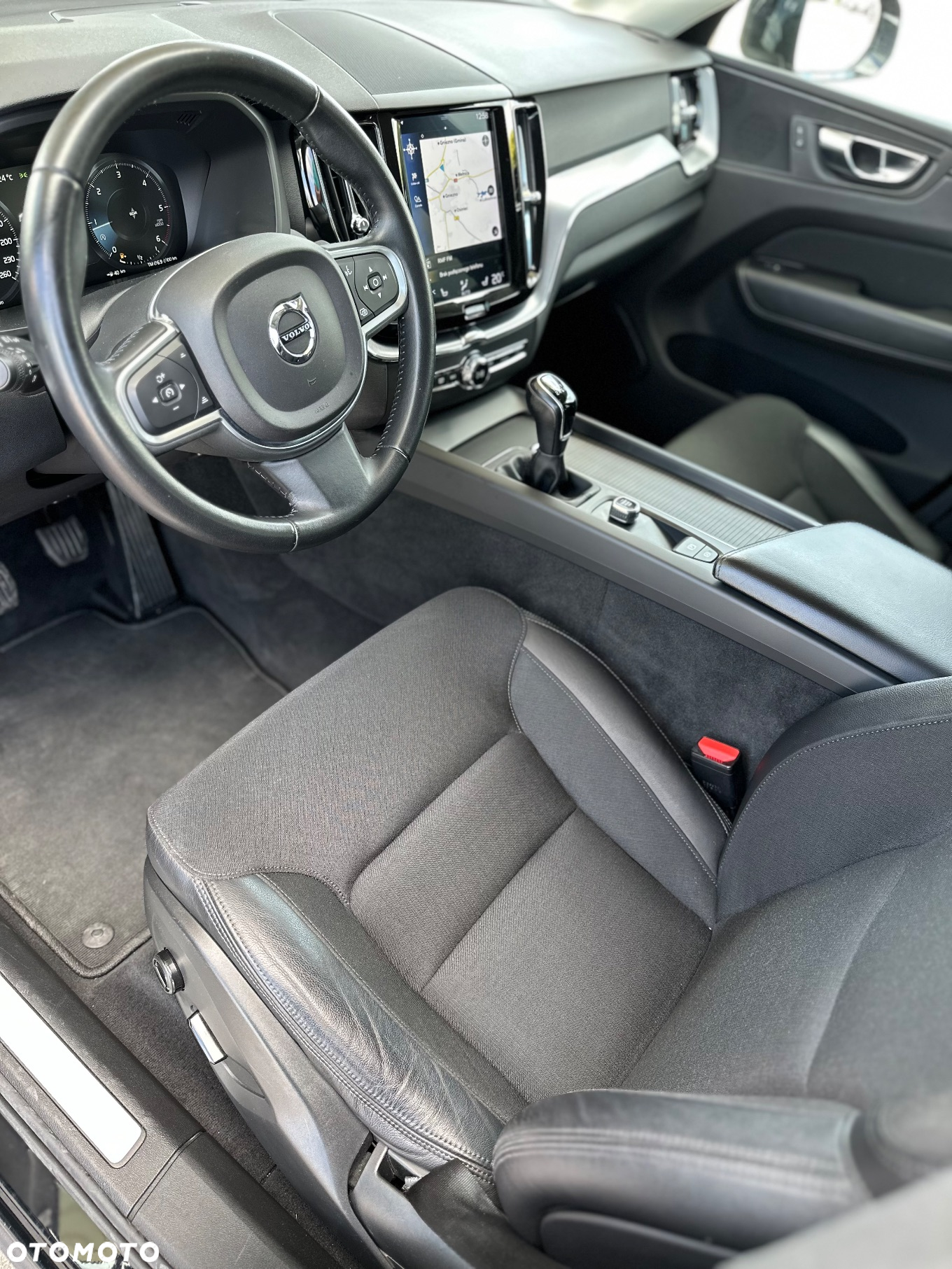 Volvo XC 60 D3 Momentum Pro - 6