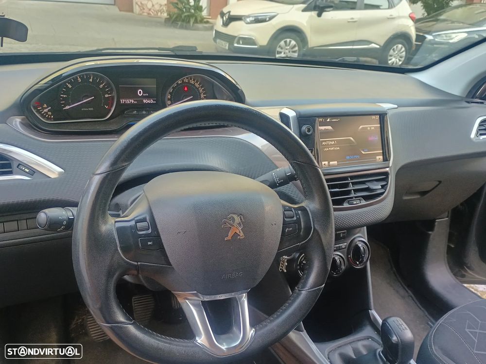 Peugeot 2008 - 7