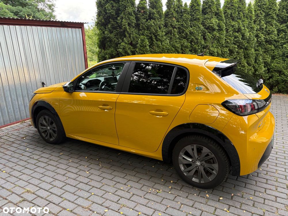 Peugeot 208 - 3