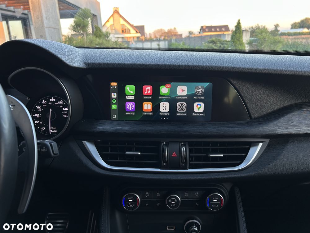 Alfa Romeo Stelvio - 13