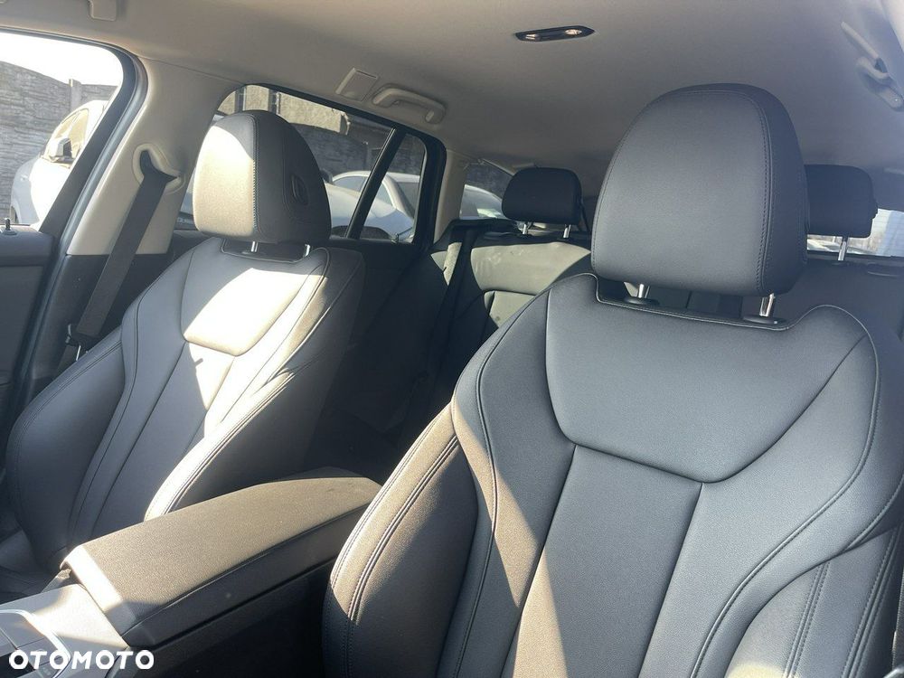 BMW Seria 3 318d - 12