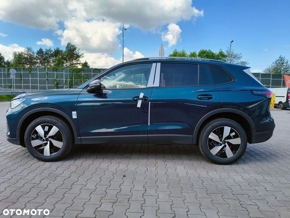 Volkswagen Tiguan - 5