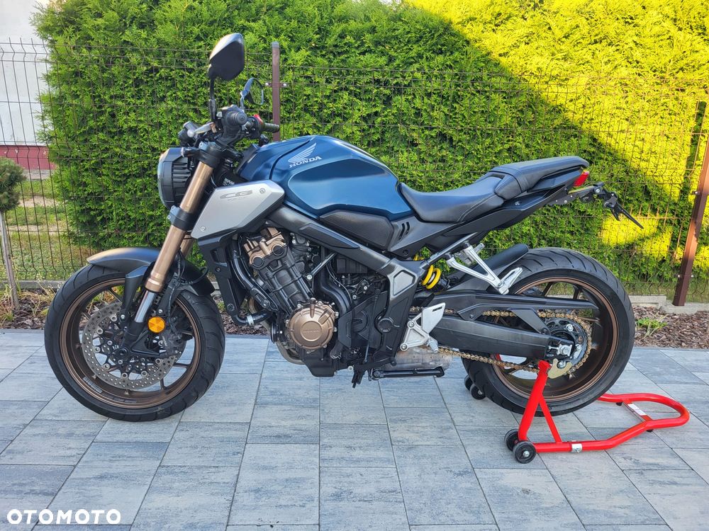 Honda CB - 3