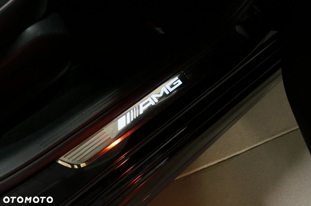 Mercedes-Benz Klasa E AMG 63 S 4Matic+ T AMG Speedshift MCT-9G - 33