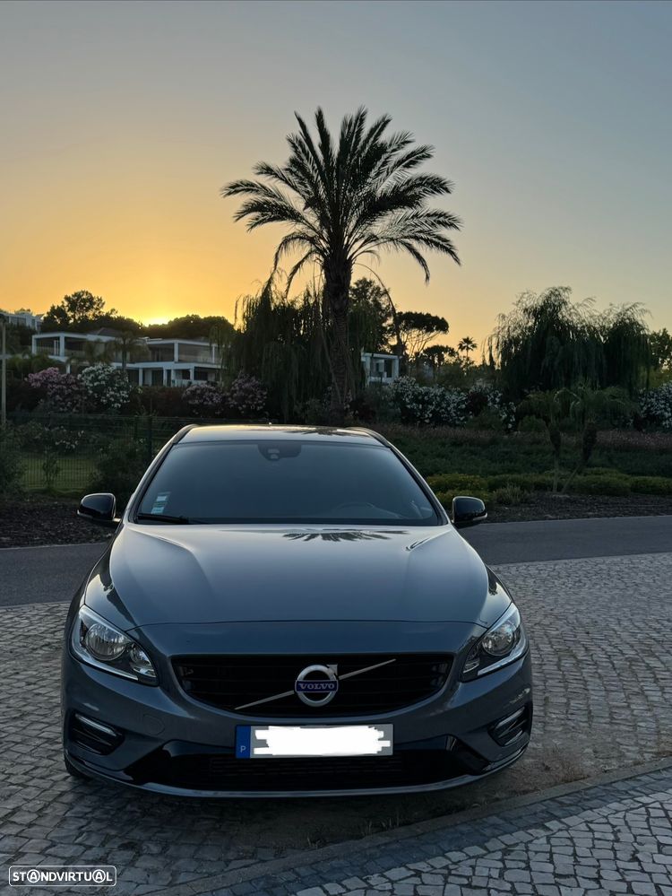 Volvo V60 2.0 D4 R-Design - 2