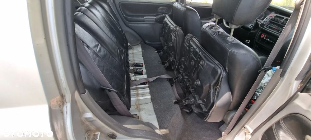 Suzuki Vitara - 10