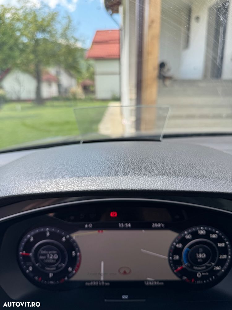 Volkswagen Tiguan - 4