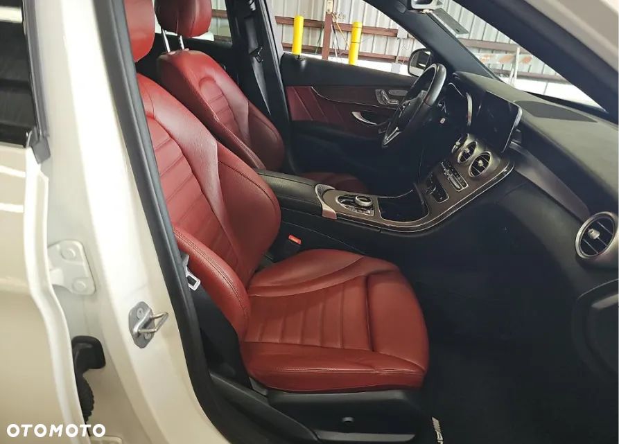 Mercedes-Benz Klasa C 300 4Matic 9G-TRONIC AMG Line - 10
