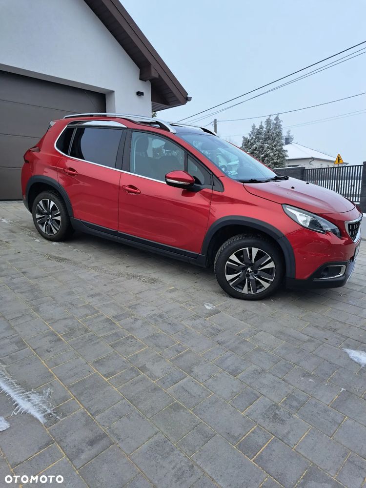 Peugeot 2008 1.2 PureTech Allure Pack S&S - 2